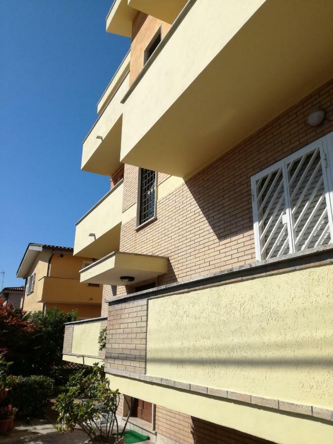Bb Smallville Fiumicino Exterior foto